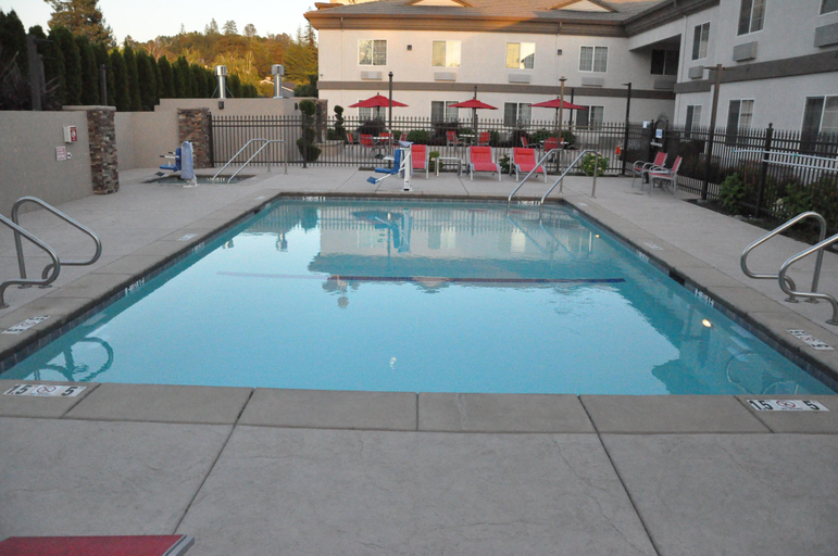 Sport & Beauty, Holiday Inn Express & Suites JACKSON by IHG, Amador