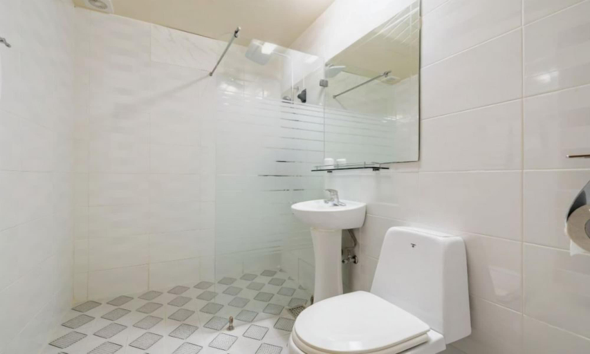 Bathroom 4, Donghae Gloria Hotel, Donghae