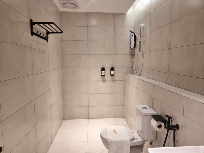 Bathroom 4, ROXY HOTEL MALIHAH, Kuching