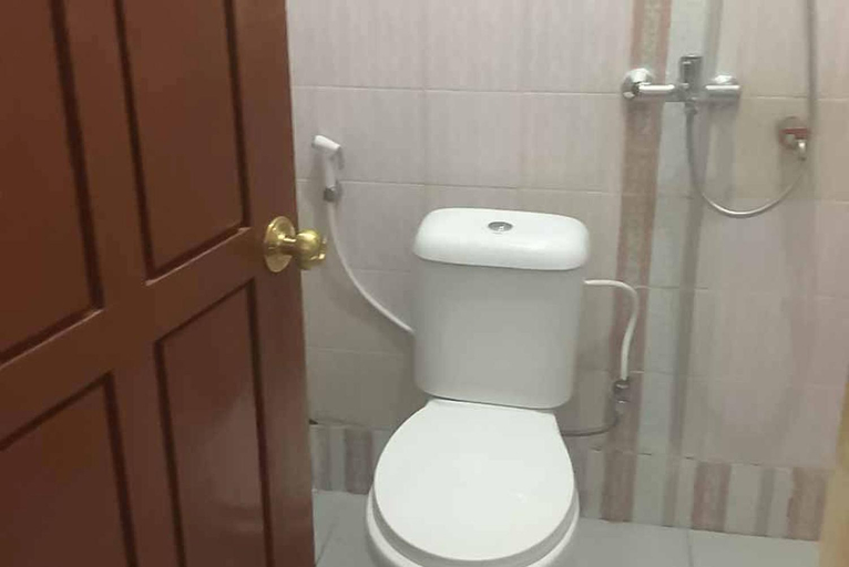 Bathroom 4