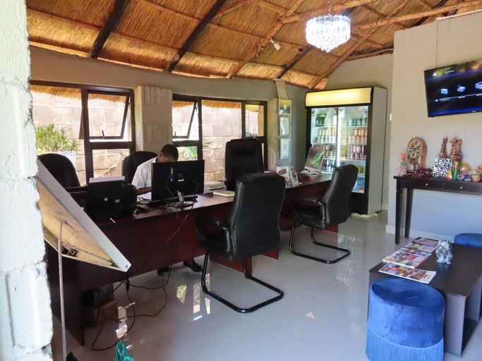 Public Area, Dzimbahwe Guest Lodge, Hwange