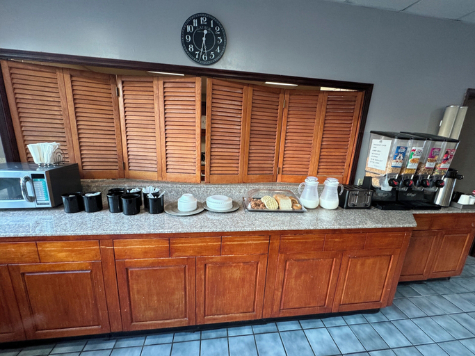 Food & Drinks, LABH INC, Norfolk