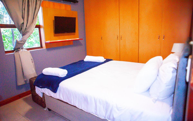 Bedroom 2, Saint's Inn, City of Cape Town