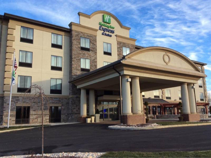 Exterior & Views 4, Holiday Inn Express & Suites BUTLER, Butler