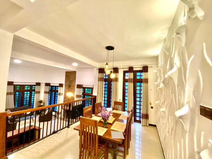 Food & Drinks 3, Villa Shungite, Bandarawela