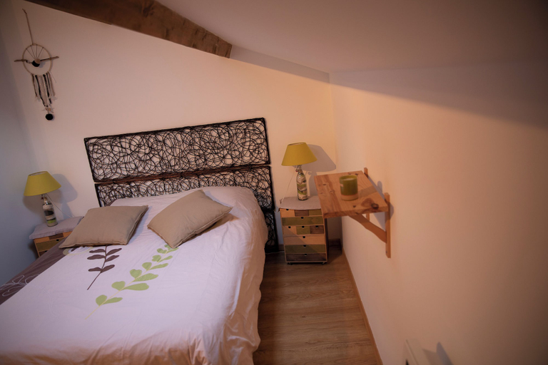 Bedroom 4, Le Chat Blanc, Aveyron