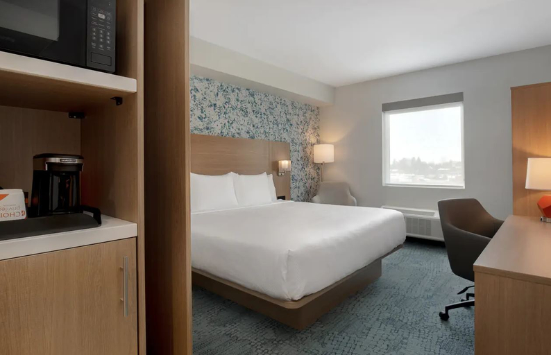Bedroom 3, Quality Inn & Suites Prescott ON, Leeds and Grenville