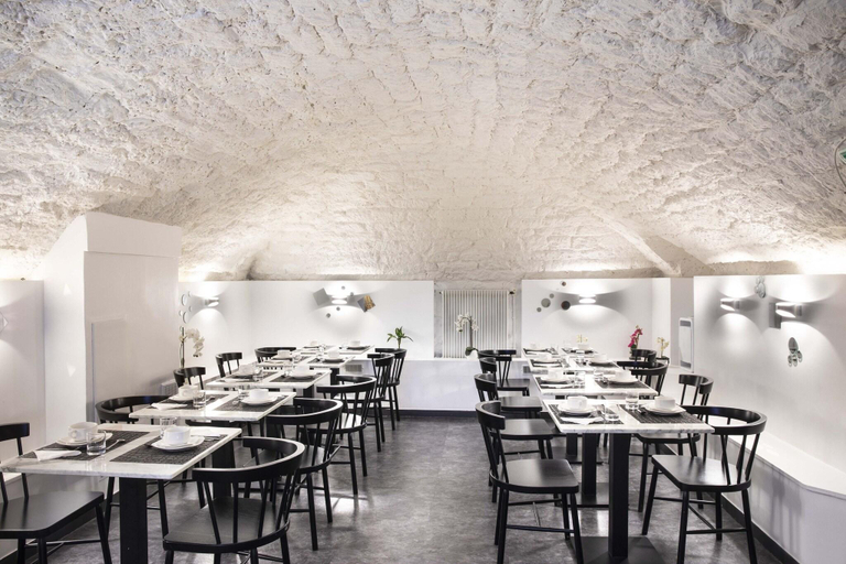 Others 5, Hotel de la Gaite, Paris