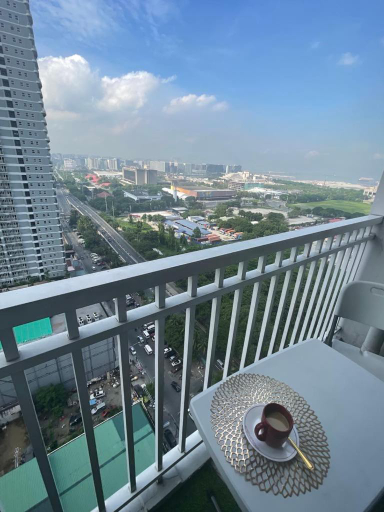 Others 4, Spectacular Manila View 1 Bedroom Condo Prime Location near PICC, MOA,DFA,World Trade Center, Pasay City