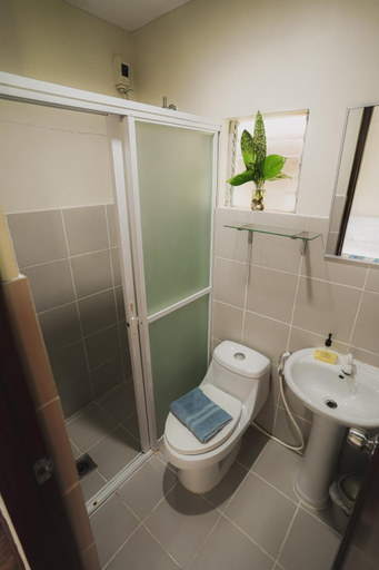 Bathroom 4, Villa de Gloria, Dauis