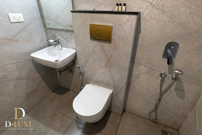 Others 2, D-Luxe Hotel, Ernakulam