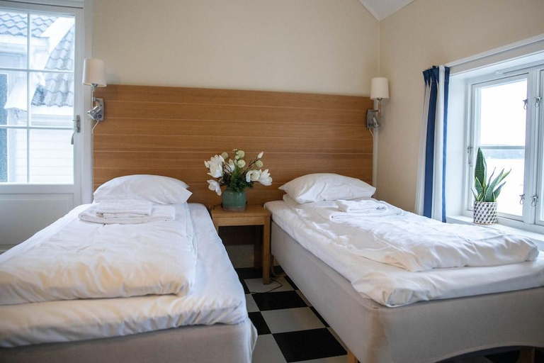 Bedroom 3, Hotel Lyngørporten, Tvedestrand