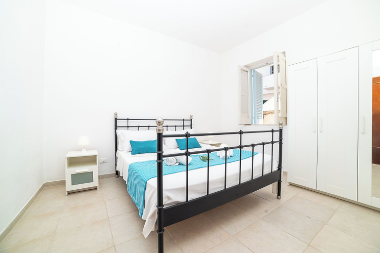 Others 4, Residence degli Oleandri, Brindisi