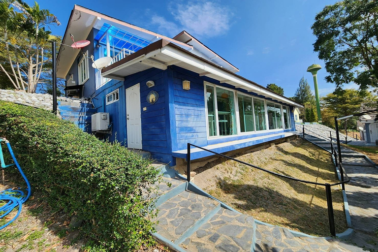 Exterior 9