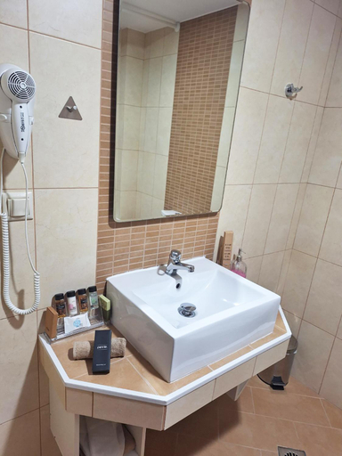 Bathroom 3, Melegos Inn Hotel, Central Greece