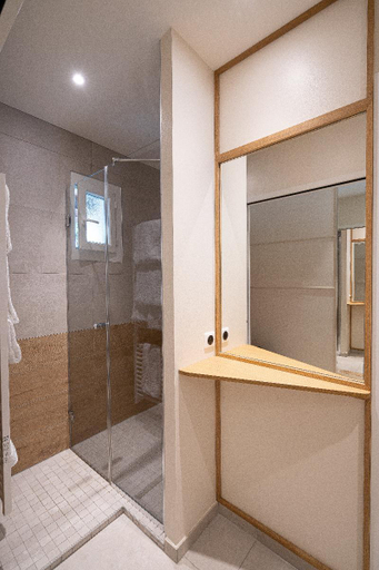 Bathroom 3, Hotel The Originals Residence de Rohan (EX RELAIS DU SILENCE), Charente-Maritime
