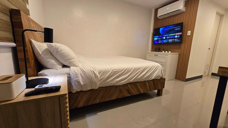 Others 4, Flat 35, Unit 1B, Las Piñas