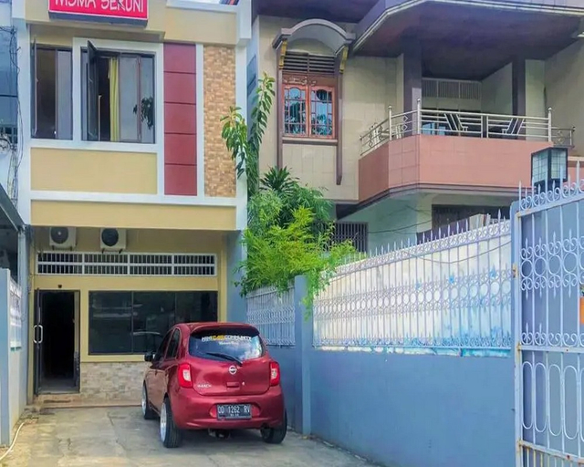 Exterior & Views 1, Wisma Seruni Palopo RedPartner, Palopo