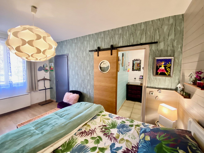 Bedroom 2, Le Cocon Bohème - Espace bien être avec Spa - Piscine chauffée, Dordogne