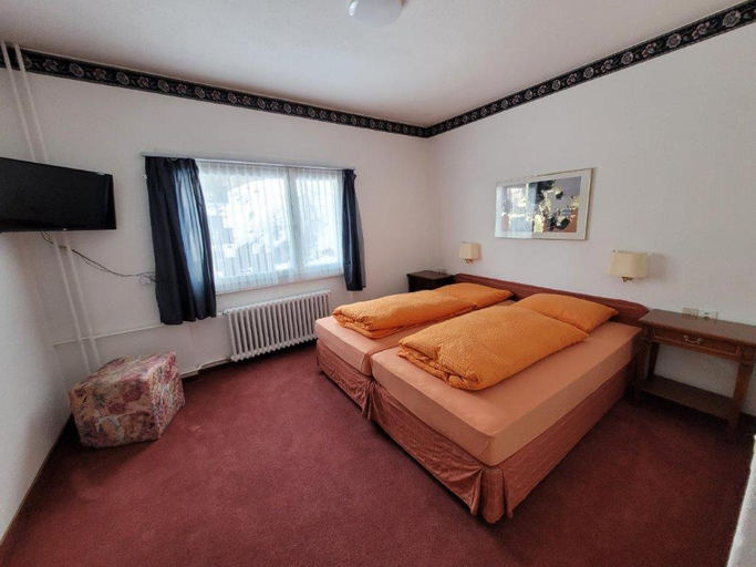 Others 5, Villa Silvana, Inn