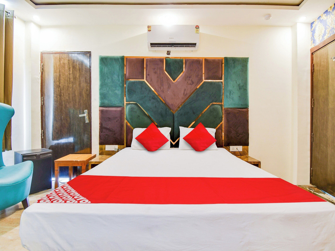 Bedroom 2, Hotel Double Rr Newly Renovated, Delhi