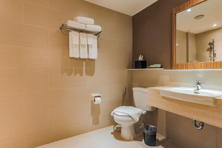 Bathroom 4, Holiday Inn Resort PHUKET SURIN BEACH, Phuket Island