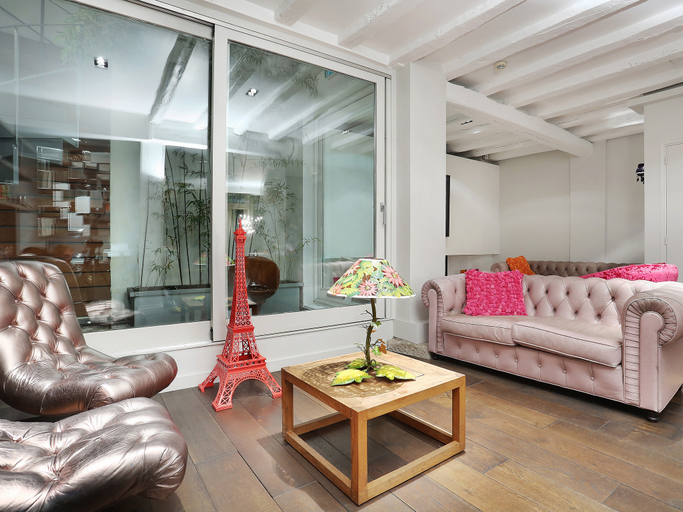 Public Area 3, Hotel De Notre Dame Maître Albert, Paris