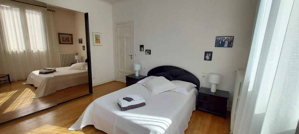 Others 5, Chambre 2 Vue sur le jardin, Yvelines