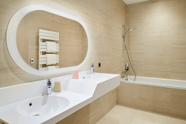 Bathroom 3, Les Maisons De Tatihou, The Originals Relais, Manche