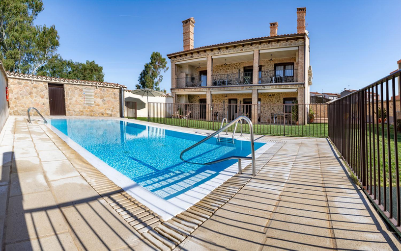 Sport & Beauty 2, Apartamentos rurales Posada de Monfrague con jacuzzi, Cáceres