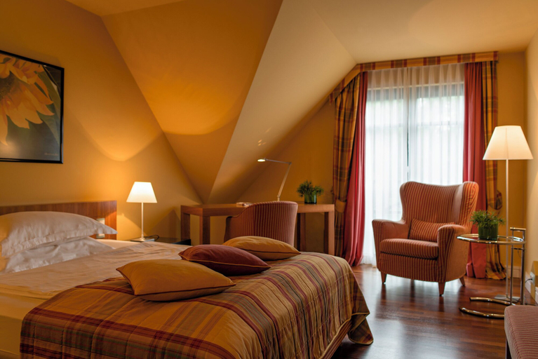 Bedroom 4, Zeller Hotel & Restaurant, Aschaffenburg