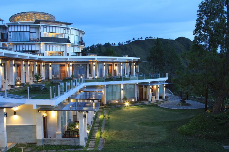 Exterior 9