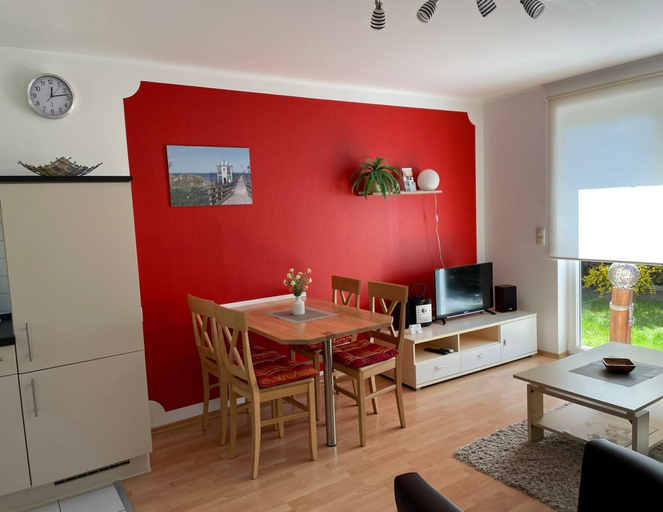 Dining 5, Gemuetliche Doppelhaushalfte in Lubmin, Vorpommern-Greifswald