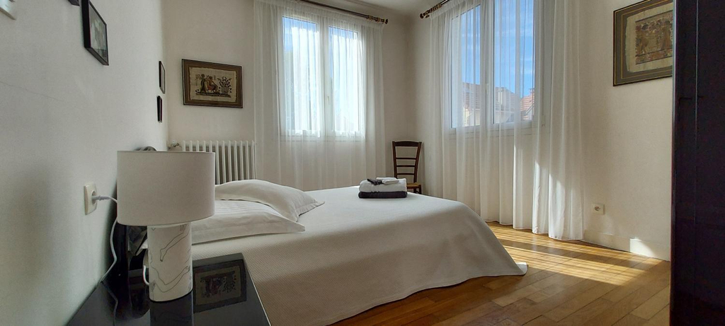 Others 2, Chambre 2 Vue sur le jardin, Yvelines