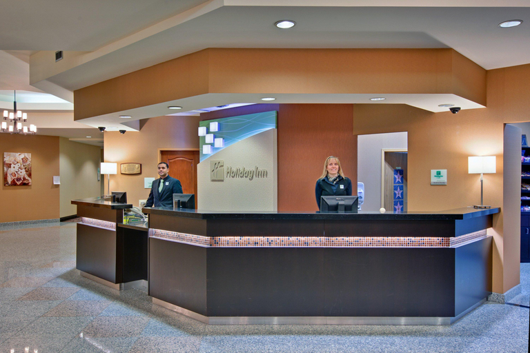 Public Area 3, Holiday Inn & Suites WINDSOR (AMBASSADOR BRIDGE) by IHG, Essex