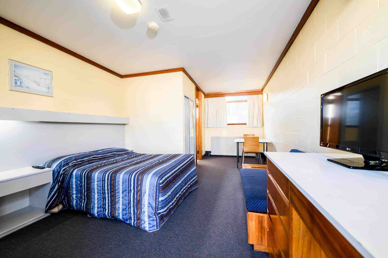 Bedroom 3, Top of the Town Hotel Motel, Burnie  - Pt A