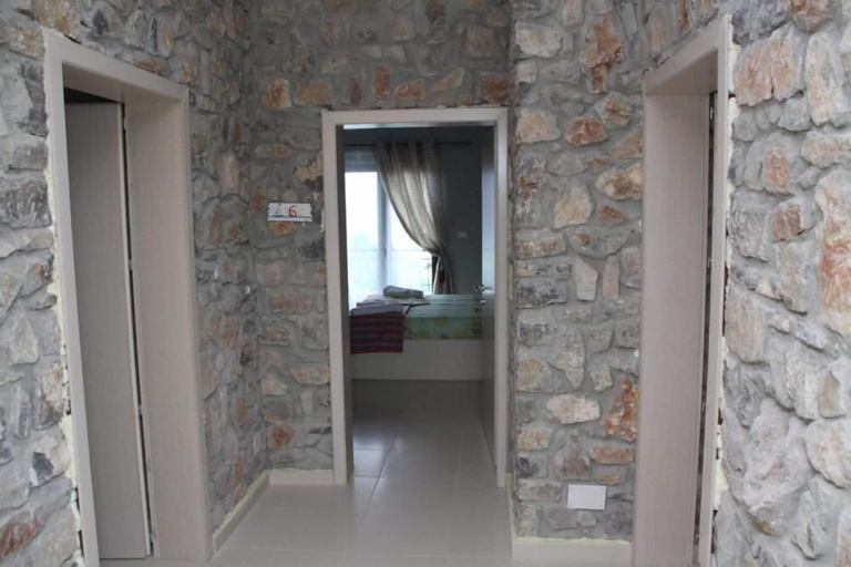 Bathroom, villa stone up to ble alb, Pogradecit