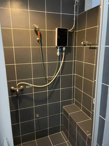 Bathroom 3, Natol Budget Homestay Rock Road, Kuching