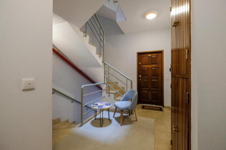 Public Area, Impar Studios, Porto