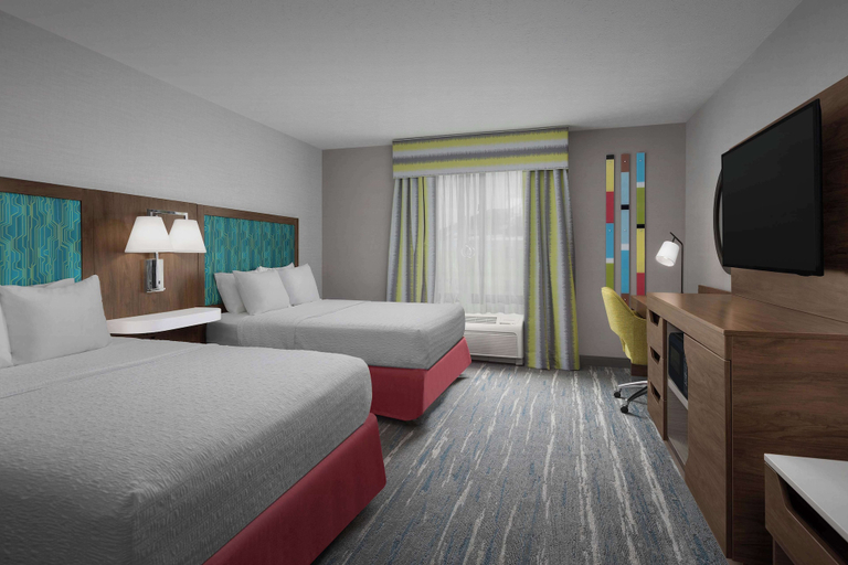 Bedroom 4, Hampton Inn Waterloo Cedar Valley, Black Hawk