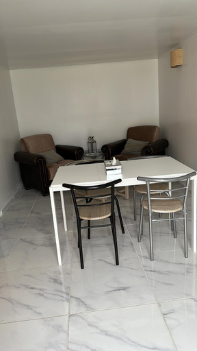 Others 2, Chambre confortable, Yvelines