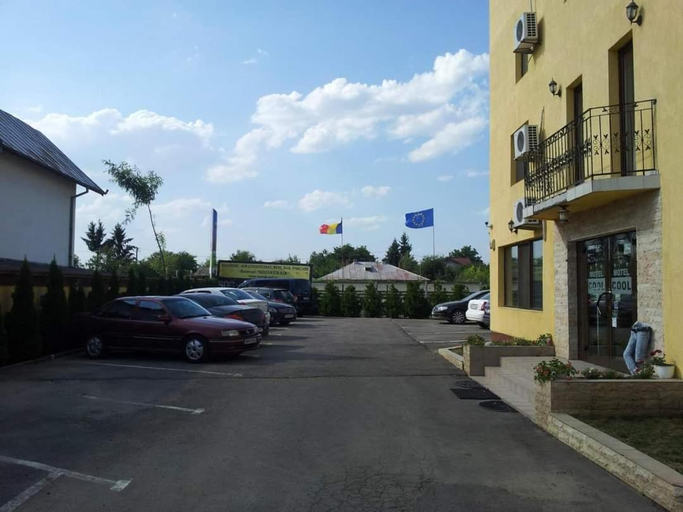 Others 2, MOTEL COOL, Barcanesti