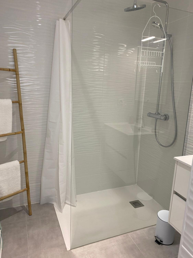 Bathroom 3, Splendide Studio Miramar vue mer avec terrasse, Var