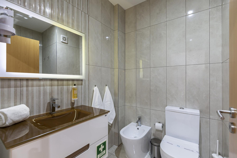 Bathroom 2, Feel Corporate Housing Marqu s I, Porto