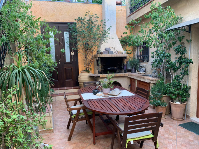 Others 5, Old Town Retreat, South Aegean