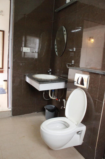 Bathroom 3, Green Villa Ooty by LexStays, The Nilgiris