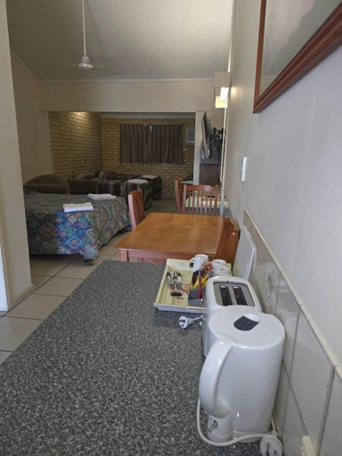 Others 5, Royal Motel Rockhampton, Rockhampton