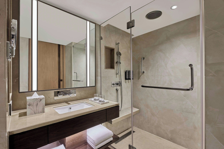 Bathroom 3, Courtyard by Marriott Gorakhpur, Gorakhpur