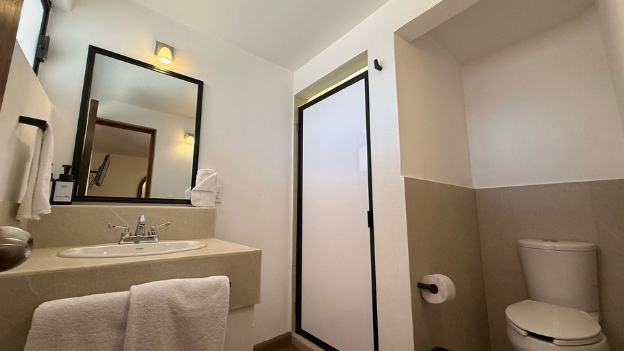 Bathroom 5, Hotel La Querencia, Tequisquiapan