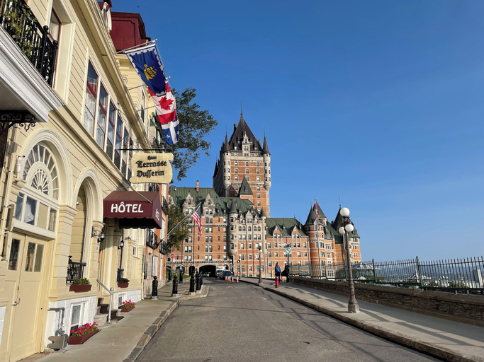 Exterior & Views